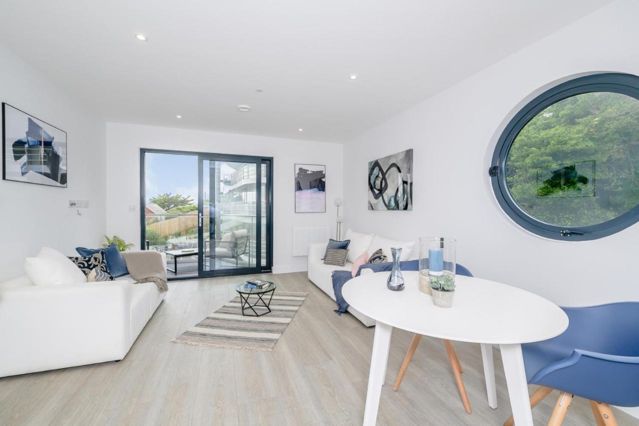 5 Middlecombe - Luxury Apartment At Byron Woolacombe, Only 4 Minute Walk To Woolacombe Beach! Dış mekan fotoğraf