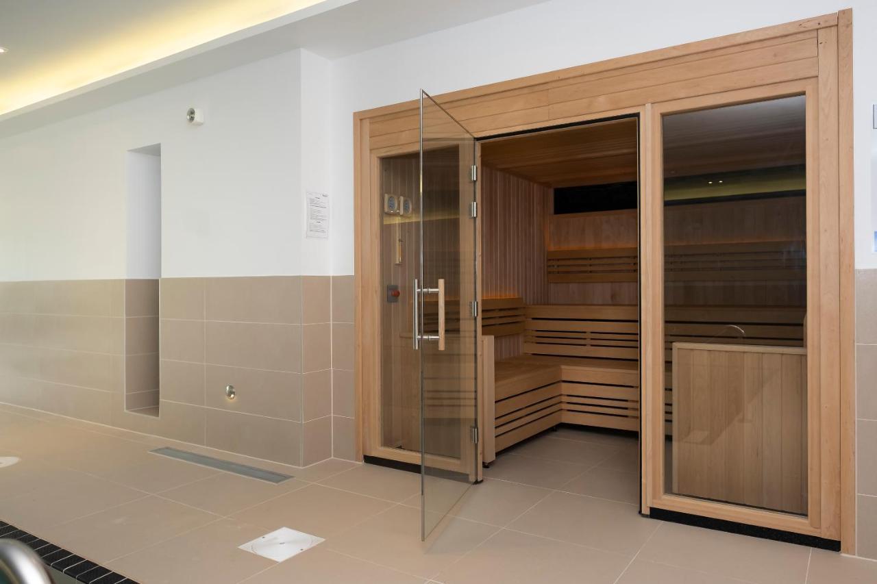 5 Middlecombe - Luxury Apartment At Byron Woolacombe, Only 4 Minute Walk To Woolacombe Beach! Dış mekan fotoğraf