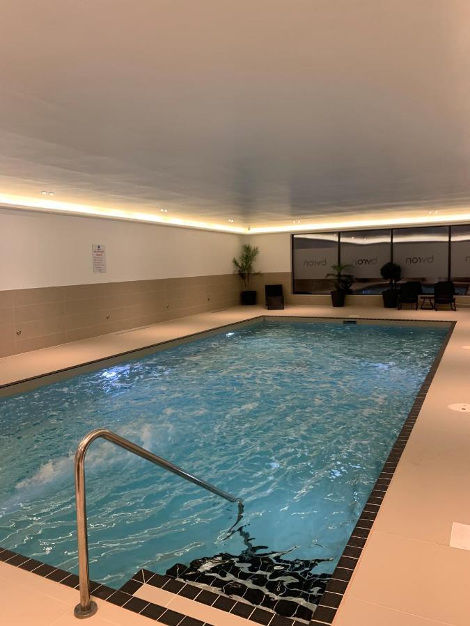 5 Middlecombe - Luxury Apartment At Byron Woolacombe, Only 4 Minute Walk To Woolacombe Beach! Dış mekan fotoğraf